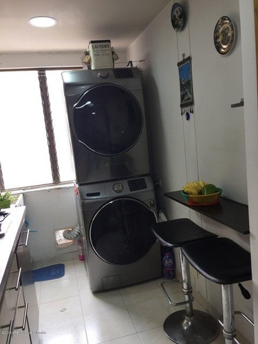 Imagen 27 de 30 de Vendo Apartamento En Granada Norte C.m 23-932