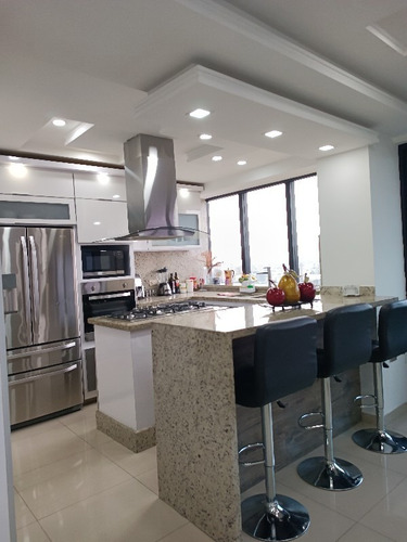 Imagen 2 de 22 de Fg Apartamento En Venta En La Urbanización Las Chimeneas, Residencias Altos Del Tepuy