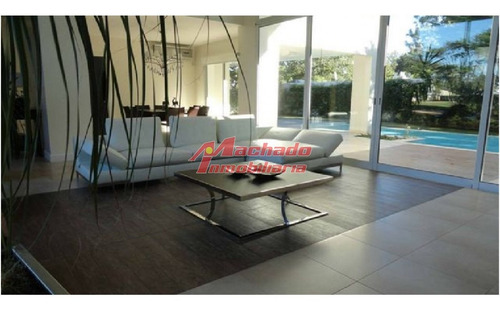 Casa En Punta Del Este, Mansa- Ref: 4429