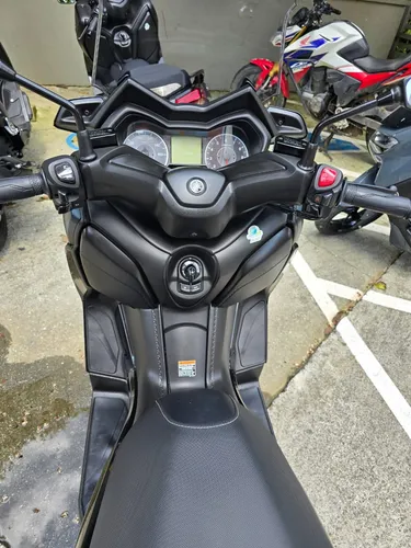 Yamaha X-max 300 / Modelo 2023
