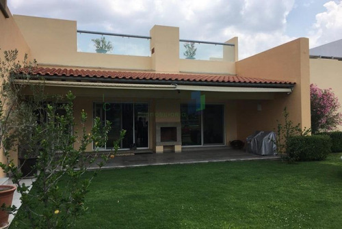 Residencia En Venta Frente A Campo De Golf Juriquilla.