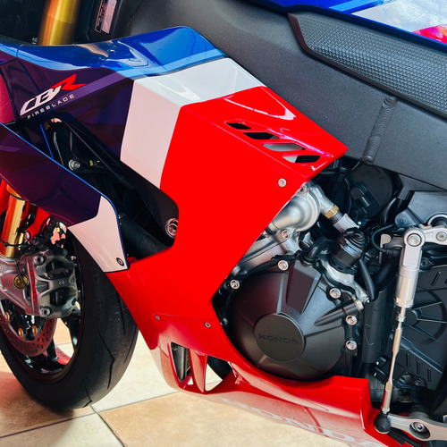 Honda Cbr 1000 Rr-r Fireblade Sp - Ano 2022 - Km 4.000