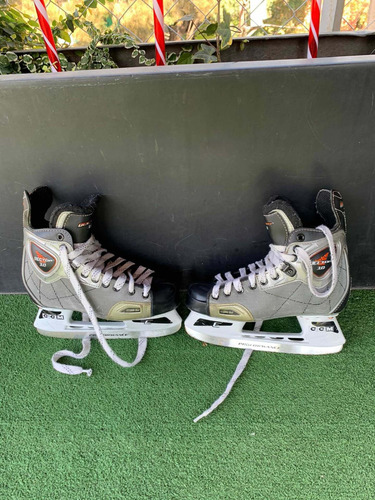 Patines De Hockey Vector Ccm 24 Cm / De Uso
