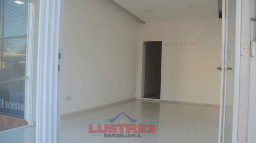 Imagen 2 de 11 de Local Comercial Alquiler Santa Teresita A Unual