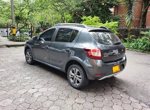 Renault Stepway 1.6 Dynamique / Intens Automática