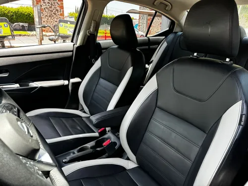 Nissan Versa 1.6 Exclusive Navi At