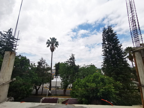 Terreno En Fraccionamiento La Florida Y Actualmente Cuenta Con Una Construcción En Obra Negra De Dos Niveles Inconclusa Ya Que Inicialmente Se Pretendían Construir 8