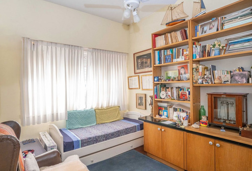 Departamento Reciclado Con Balcón Y Cochera Olivos