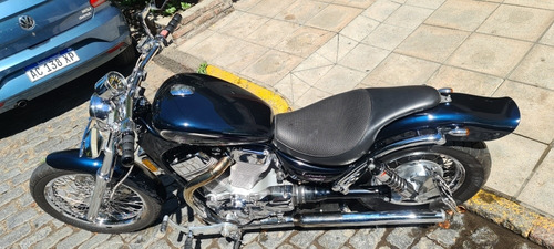 Suzuki Intruder Vs1400