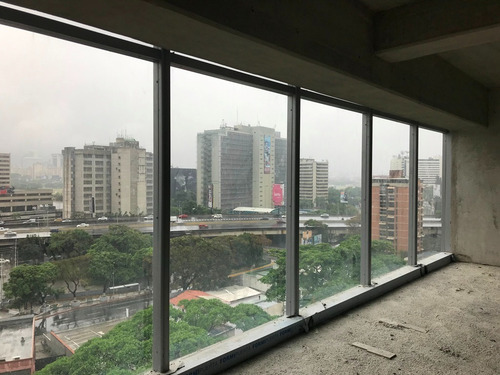 Imagen 14 de 18 de Edificio En Venta Urb. Las Mercedes C-19770
