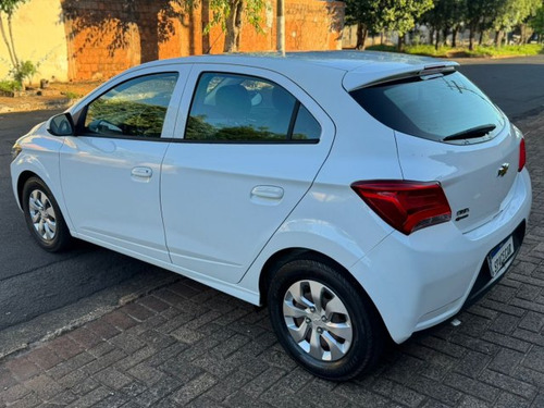 Chevrolet Onix Onix 1.0 MPFI LT 8V FLEX 4P MANUAL