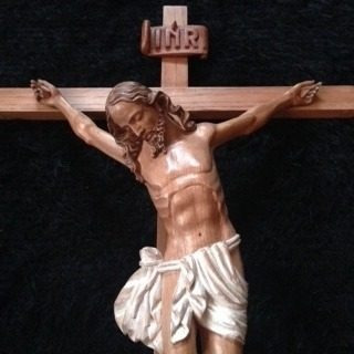 Cristo En Cruz Tallado Madera/pintado Mano Y Otras Obras....