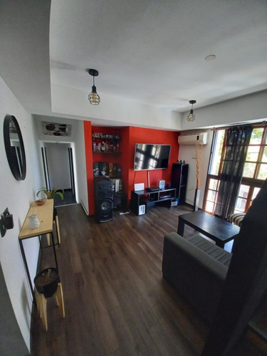 Imagen 3 de 12 de Lindo Departamento Al Frente (tipo Casa)