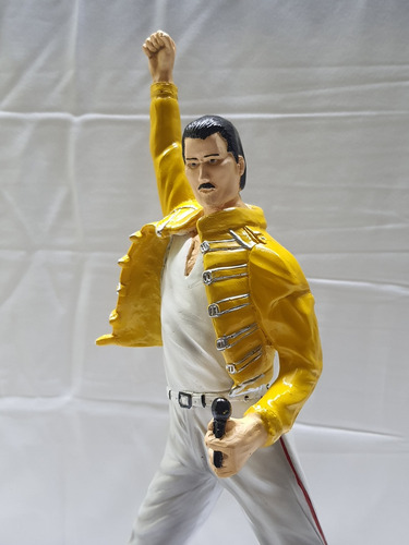 Figura Freddy Mercury Queen Cantante Banda En Resina Rockero