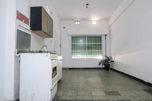 Venta/permuta Casa 4 Ambientes Con Local