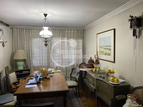 Casa En Venta De 4 Dorm. En Las Condes