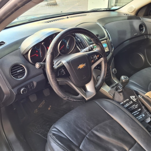 Imagen 17 de 25 de Chevrolet Cruze Usado 2016 1.8 Lt Mt 5 P