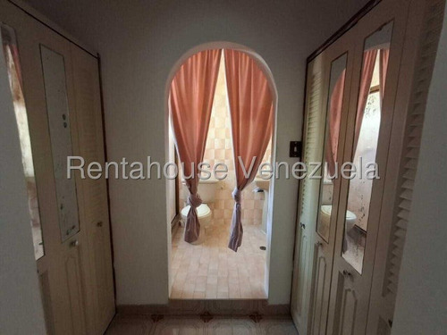 Norgelin Diaz Alquila Casa Comercial En La Avenida Venezuela Cercano Al Sambil De Barquisimeto Estado Lara Cod.25-17050