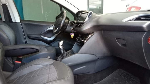 Imagen 12 de 25 de Peugeot 208 2015 1.6 Feline Pack Cuir