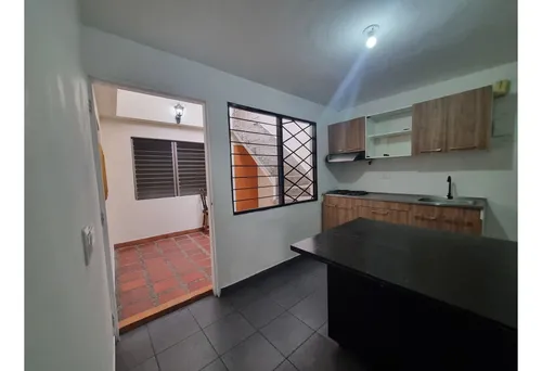 Casa En Venta 2do Piso 2 Niveles En Floresta Alcazares 140 Mt²