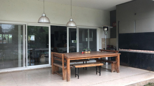 Funes. Venta. Funes Hills Cadaques. 3 Dormitorios. Suite. Piscina. Bv. Principal. 1 Planta.