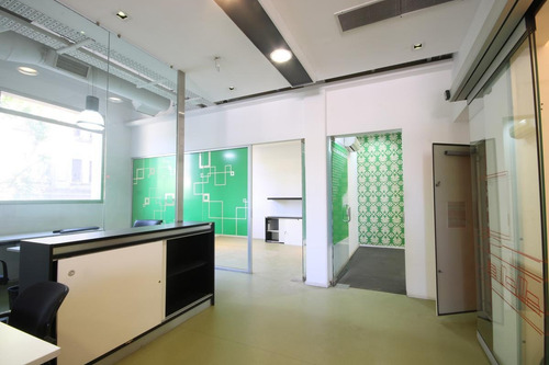 Imagen 11 de 12 de Edificio De Oficinas Plug And Play And Play