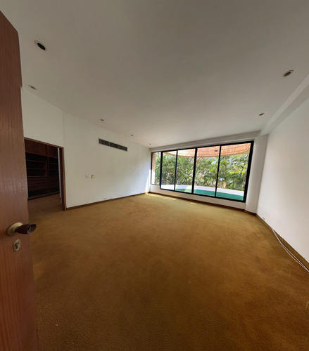 Imagen 11 de 20 de En Alquiler Casa 1000m2 5h+2s/5.5b+2s/ 6p El Peñón