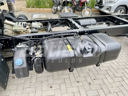 Imagem 10 de 15 de Accelo 815 2p Diesel E5