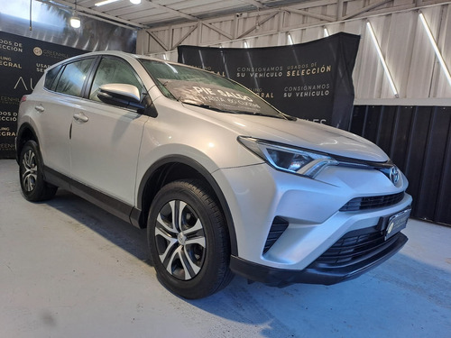 Toyota RAV4 Std 4x2 722cl0