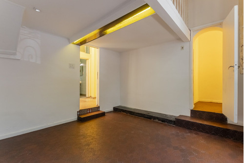 Venta-tipo Casa- Ph 3 Amb. C/ Local En Esquina