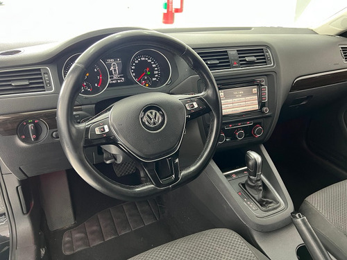 Volkswagen Jetta 2.0 Comfortline Flex Aut 4p