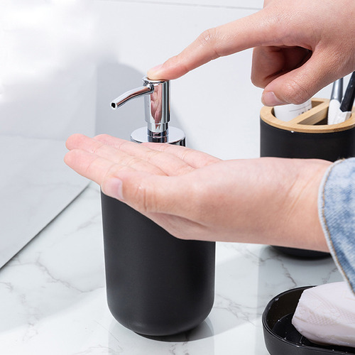 Set De Baño Con Dispensador De Jabón Para Manos Y Cepillo De