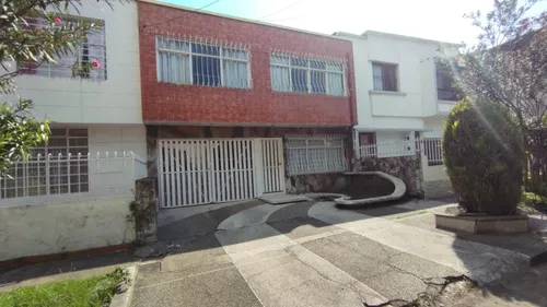 Casa En Venta En Templete. Cod V11437