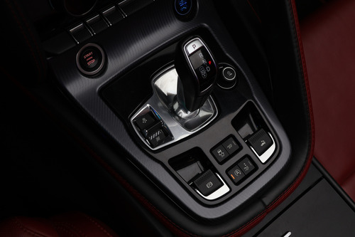 Jaguar F-Type Cabrio 2.0 R-dynamic Aut. 2p