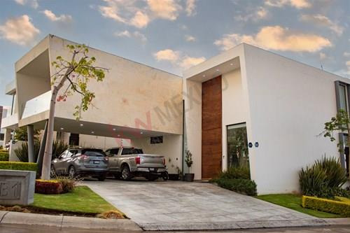 Venta De Casa En El Residencial El Molino Club De Golf El Molino