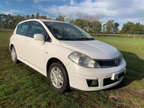 Nissan Tiida 1.8 Visia 5 p