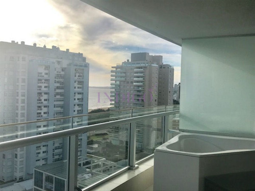 Imagen 2 de 14 de Apartamento En Mansa, 2 Dormitorios - Punta Del Este Mansa