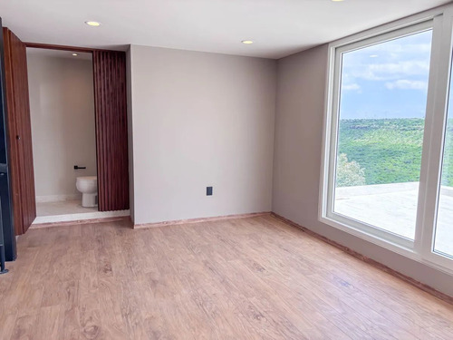 Casa En Venta En Misión San Jerónimo. 2