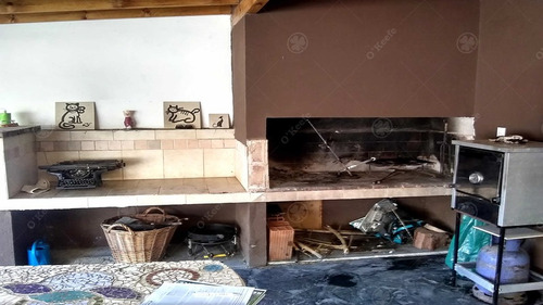 Imagen 7 de 14 de Moderna Casa Quinta Inmejorable Ubicación Sobre Asfalto A Metros De Ruta 2