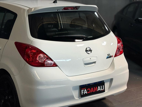 Nissan Tiida 1.8 SL 16V FLEX 4P AUTOMÁTICO