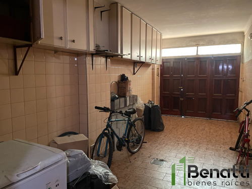 Casa En Lote Propio En Venta. Ciudadela. Excelente Ubicación