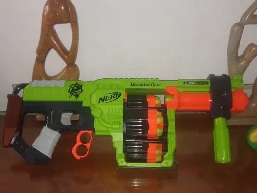 Nerf doominator zombie strike metralhadora - original e super conservada em  perfeito estado.