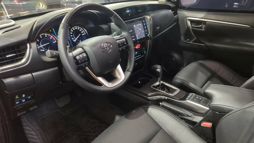 Imagen 10 de 15 de Toyota 2022 Hilux Sw4 Tdi Srx Aut L/21 Blindado Rb3