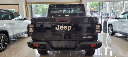 Imagen 7 de 17 de Jeep Gladiator Overland 2023