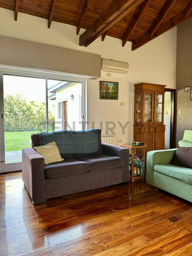 Casa En Venta En Barrio Privado, City Bell