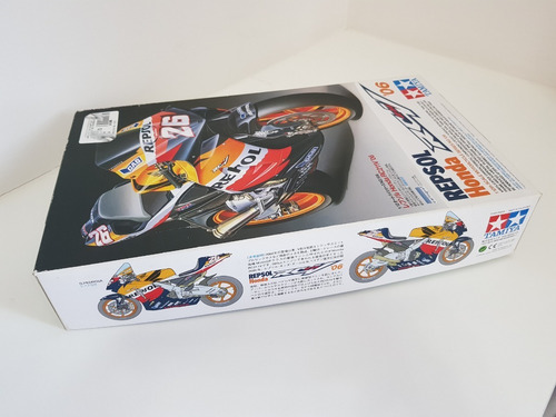 Moto Tamiya #14106 1/12 Repsol Honda Rc211v '06 D. Pedrosa