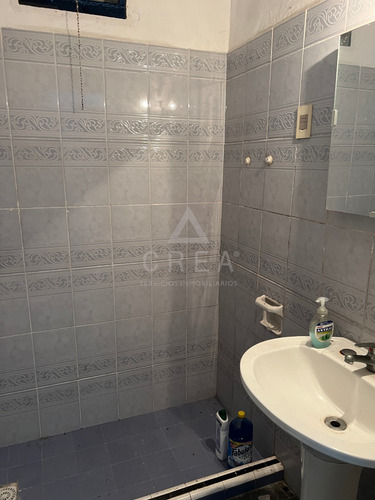 Imagen 7 de 15 de Venta Local Deposito Buceo A Metros De Avenida Jardín Cochera Excelente Ubicación