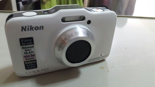 Camara Nikon Waterproof  (acuatica) 