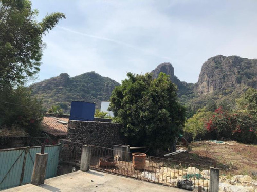 Casa En Venta En Santiago Tepetlapa, Tepoztlán, Morelos