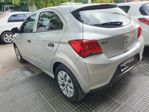Imagen 4 de 6 de Chevrolet Onix Lt